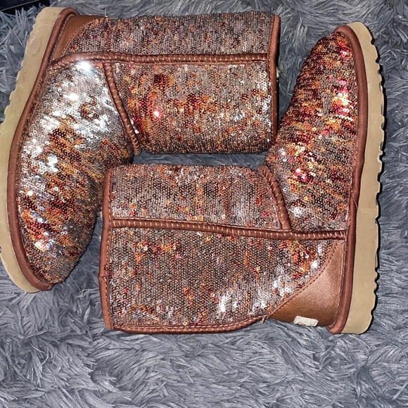 Uggs with silver and brown sequins - Picture 4 of 5